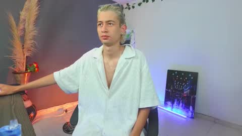 mattias     online show from September 2025 08:08:01 AM