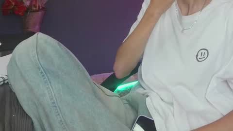 mattias     online show from November 2025 11:14:02 PM