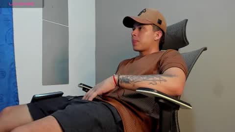 mattiwsmorris_ online show from December 2025 10:15:01 PM