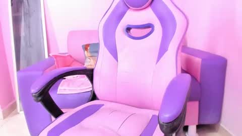 call me mommy online show from September 2025 04:07:02 PM