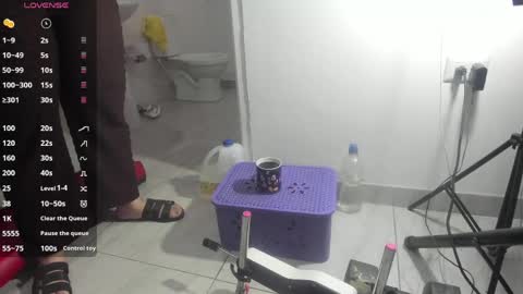 Snapshot of mature_gold1 chatting on April 2026 12:00:02 PM danna mature online show from April 2026 12:00:02 PM