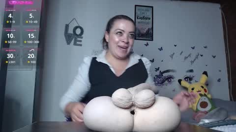 Snapshot of mature_liaa chatting on December 2025 12:51:01 AM Mature liaa online show from December 2025 12:51:01 AM