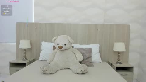 Snapshot of mature_marce chatting on November 2025 07:25:01 PM Marce online show from November 2025 07:25:01 PM