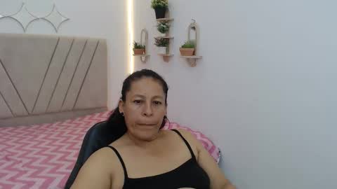 Snapshot of mature_martina_ chatting on April 2026 11:29:01 PM Martina online show from April 2026 11:29:01 PM