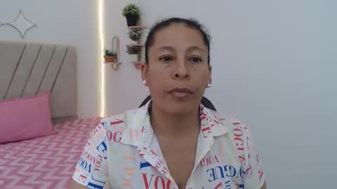 Snapshot of mature_martina_ chatting on April 2026 08:22:01 PM Martina online show from April 2026 08:22:01 PM