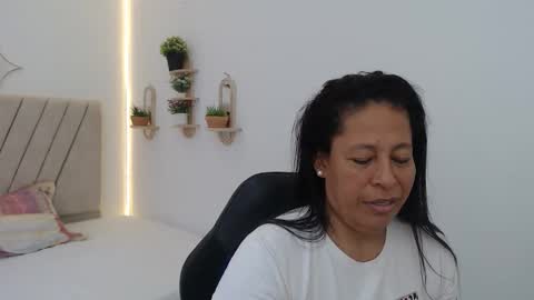 Snapshot of mature_martina_ chatting on April 2026 08:29:02 PM Martina online show from April 2026 08:29:02 PM