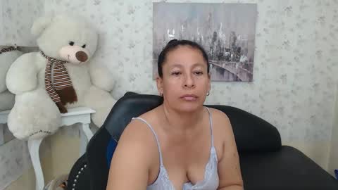 Snapshot of mature_martina_ chatting on May 2026 09:36:01 AM Martina online show from May 2026 09:36:01 AM