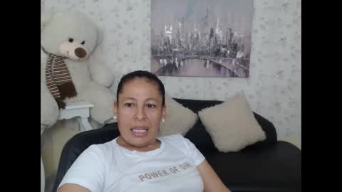 Snapshot of mature_martina_ chatting on May 2026 10:29:02 PM Martina online show from May 2026 10:29:02 PM