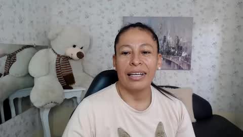 Snapshot of mature_martina_ chatting on May 2026 09:54:01 PM Martina online show from May 2026 09:54:01 PM