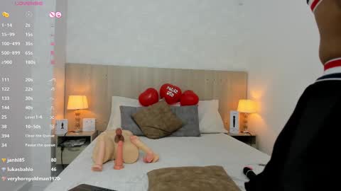 Vayolet Castro online show from February 2025 01:43:02 AM