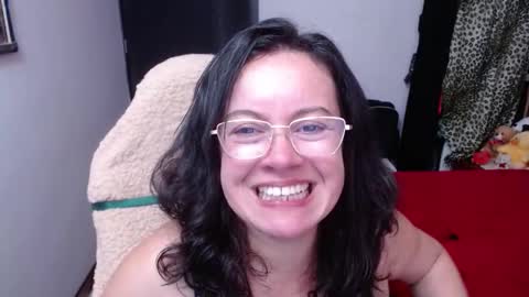 Sonia online show from November 2025 09:47:01 PM