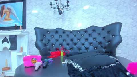 Snapshot of maturealicia chatting on January 2025 11:58:01 PM Alicia STREAMING SCHEDULE 1400 - 2130 GMT-5 online show from January 2025 11:58:01 PM