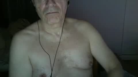 Snapshot of maturehotman chatting on January 2025 09:25:02 PM maturehotman online show from January 2025 09:25:02 PM