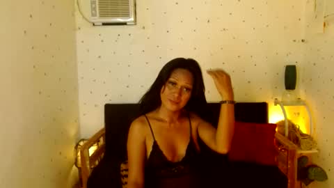 Snapshot of maturity_mommy_intown chatting on September 2025 11:04:02 PM maturity_mommy_intown online show from September 2025 11:04:02 PM