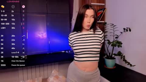 Snapshot of mauddenmon chatting on September 2025 03:12:02 PM Lucy online show from September 2025 03:12:02 PM