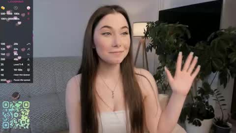 Snapshot of mauddenmon chatting on September 2025 04:32:01 PM Lucy online show from September 2025 04:32:01 PM