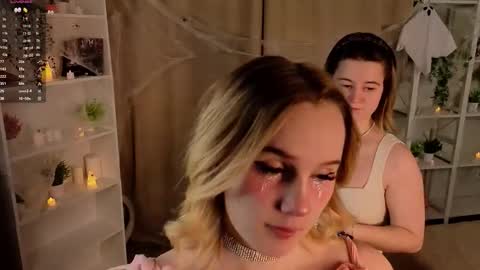 Snapshot of mauddenmon chatting on October 2025 11:11:01 AM Lucy online show from October 2025 11:11:01 AM