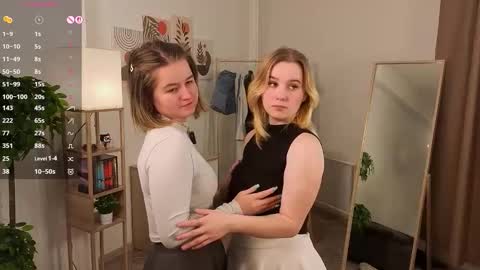 Snapshot of mauddenmon chatting on November 2025 01:16:01 AM Lucy online show from November 2025 01:16:01 AM