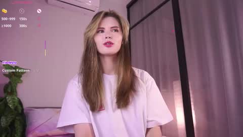 Lily online show from October 2025 05:25:02 PM