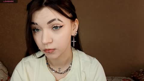 Snapshot of maudhendry chatting on February 2026 08:19:01 AM Mia online show from February 2026 08:19:01 AM