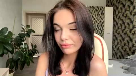 Lina online show from June 2026 04:13:01 AM