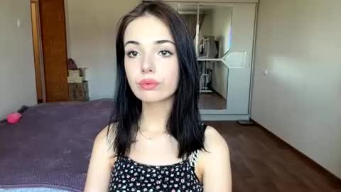 Lina online show from June 2026 05:15:01 AM