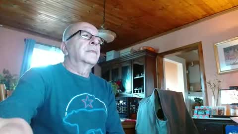 Maurice online show from December 2024 01:59:02 PM