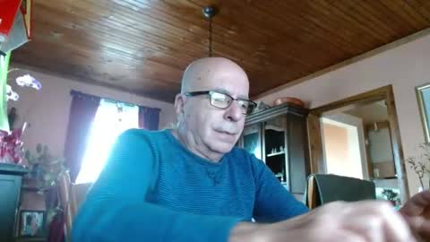 Maurice online show from January 2025 01:52:01 PM