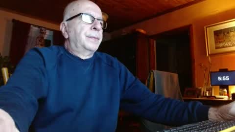 Maurice online show from January 2025 10:53:02 PM
