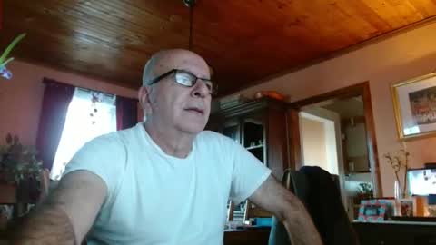 Maurice online show from February 2025 01:01:01 PM