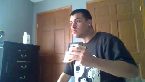 Snapshot of mauricescott chatting on February 2026 08:05:02 PM mauricescott online show from February 2026 08:05:02 PM