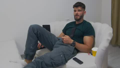 mauro_real_man online show from June 2026 06:14:01 PM