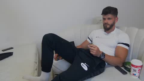 mauro_real_man online show from June 2026 07:01:02 PM