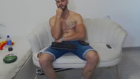 mauro_real_man online show from June 2026 05:10:02 PM