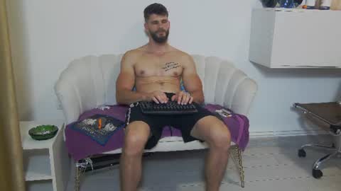 mauro_real_man online show from July 2026 08:02:01 PM
