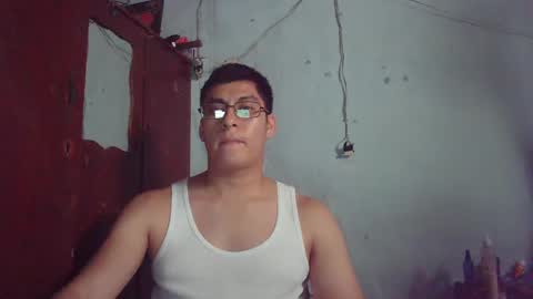 Mauro online show from March 2025 10:48:02 PM