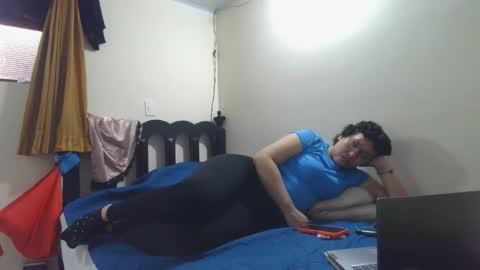 mauroluxandra online show from May 2026 06:05:02 PM