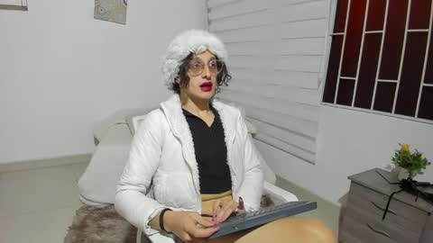 Snapshot of maverick_angel chatting on June 2026 01:46:01 PM Maverick online show from June 2026 01:46:01 PM