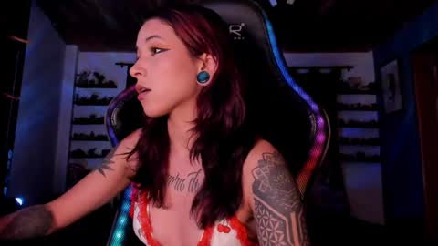 Hilary online show from February 2025 11:47:02 PM