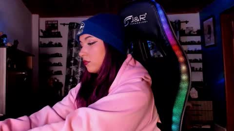 Hilary online show from September 2025 11:41:02 PM