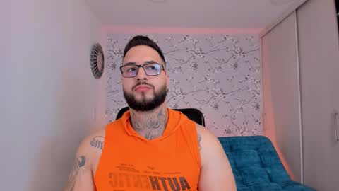 Snapshot of max_dic1 chatting on February 2026 01:41:02 PM max D. online show from February 2026 01:41:02 PM