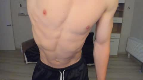 max_foks_ online show from July 2026 04:03:01 PM