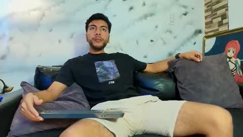 Snapshot of max_hornye chatting on February 2026 07:18:01 PM Max Hornye online show from February 2026 07:18:01 PM