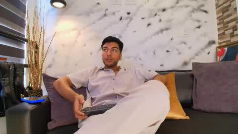 Snapshot of max_hornye chatting on February 2026 06:59:02 PM Max Hornye online show from February 2026 06:59:02 PM