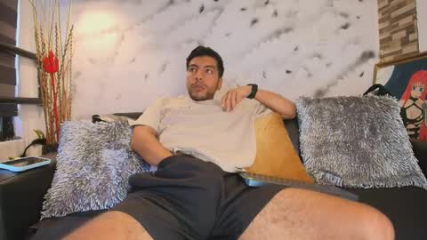 Max Hornye online show from April 2026 06:45:02 PM