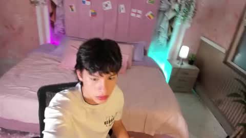 Snapshot of max_hunter1 chatting on July 2026 03:21:01 AM Max online show from July 2026 03:21:01 AM