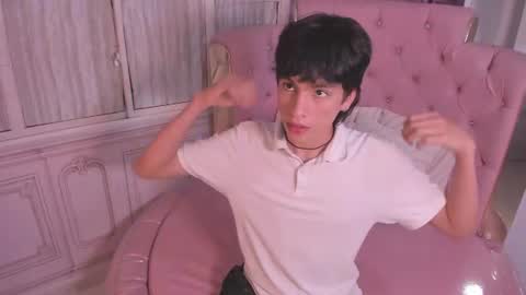 Snapshot of max_hunter1 chatting on July 2026 05:38:02 AM Max online show from July 2026 05:38:02 AM