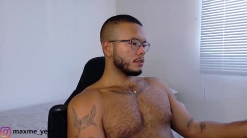 Snapshot of max_meyer chatting on October 2025 10:06:02 PM max_meyer online show from October 2025 10:06:02 PM