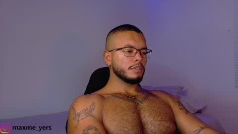 Snapshot of max_meyer chatting on October 2025 04:01:02 AM max_meyer online show from October 2025 04:01:02 AM