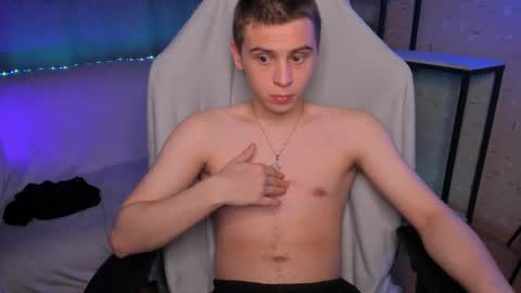 Snapshot of max_sm1th chatting on March 2025 07:17:01 PM Max online show from March 2025 07:17:01 PM